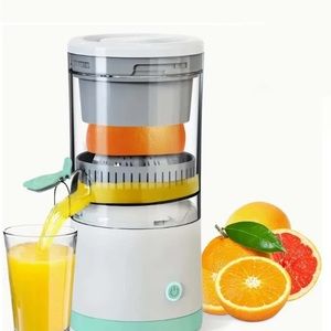 Portable juice maker